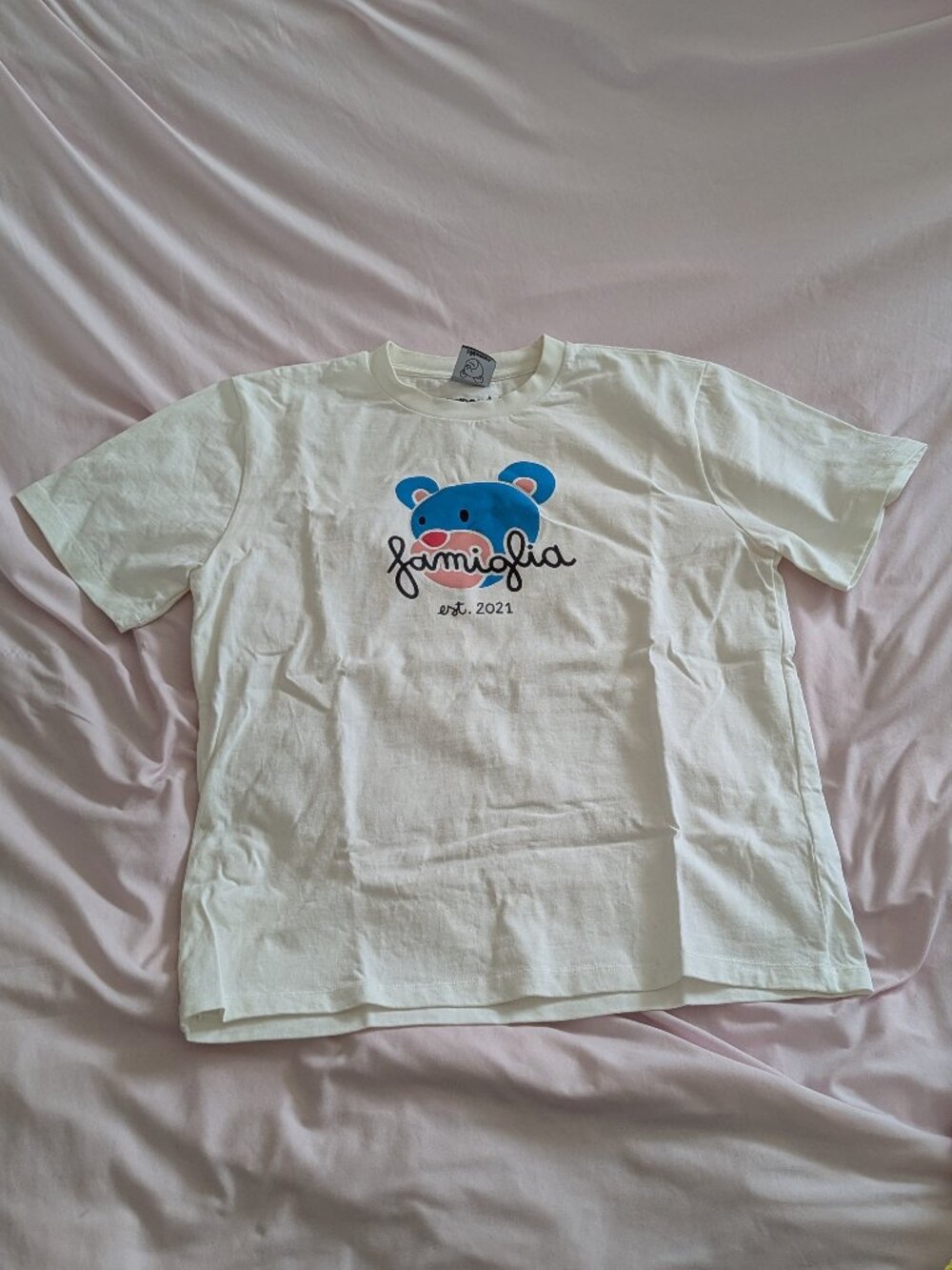 inBetweeners White Famiglia Bear Graphic Tee Size S